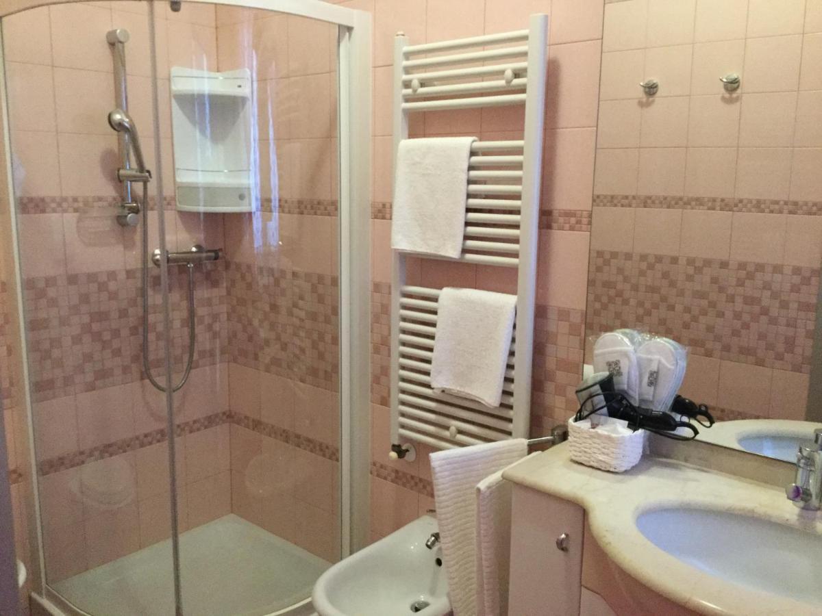 B&B La Favola Castellana Grotte Bagian luar foto