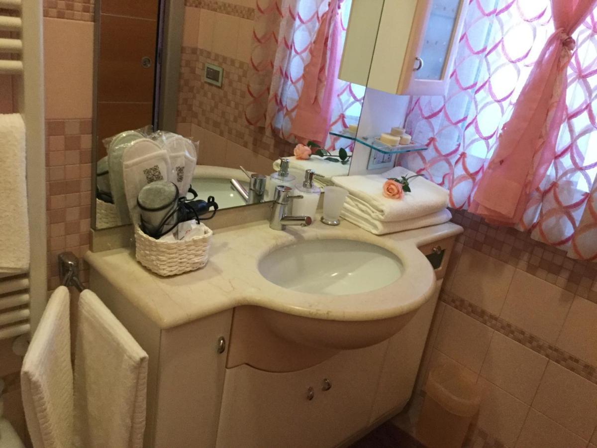 B&B La Favola Castellana Grotte Bagian luar foto
